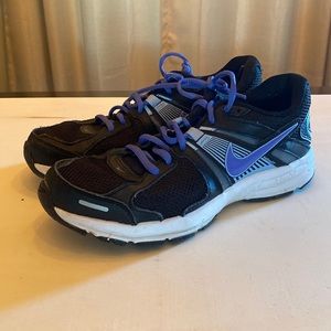 Women’s Nike Size 7, Gently Used, Black and Purple